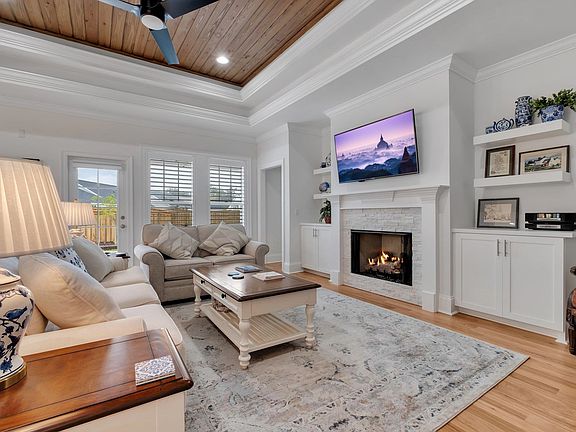 2nd image of 3861 Broadmore Ln