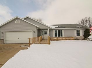 293 Robinson Rd, Oregon, WI 53575