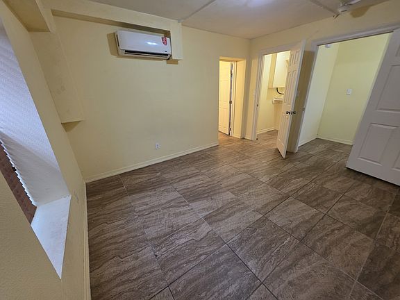 2nd image of 948 S Virginia Ave #4