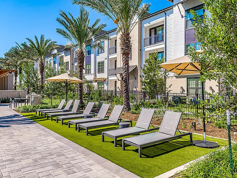 Alys Crossing Apartments — Photo 53
