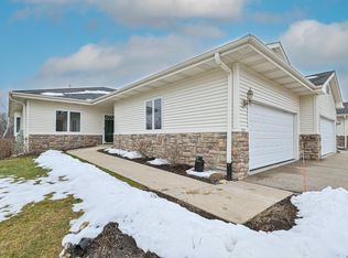 223 Creekside Pl, Delavan, WI 53115