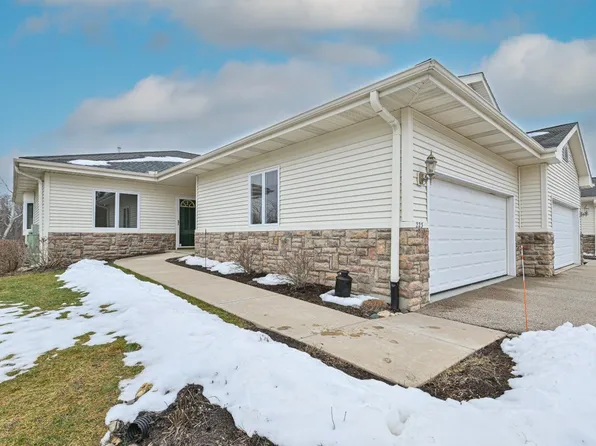 223 Creekside PLACE, Delavan, WI 53115