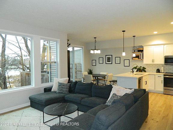 4th image of 2342 Fieldstone Dr