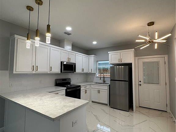 4th image of 5900 Notre Dame Ave #1