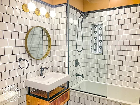 Rented by MySpaceNYC | media 15