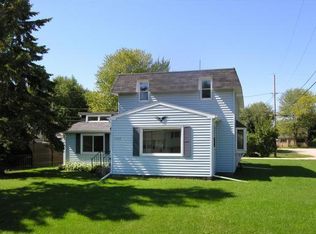 1022 Claude St, Menasha, WI 54952