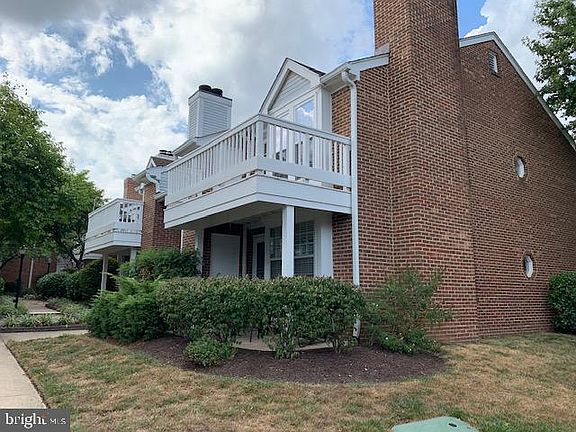2nd image of 2586 S Arlington Mill Dr #8