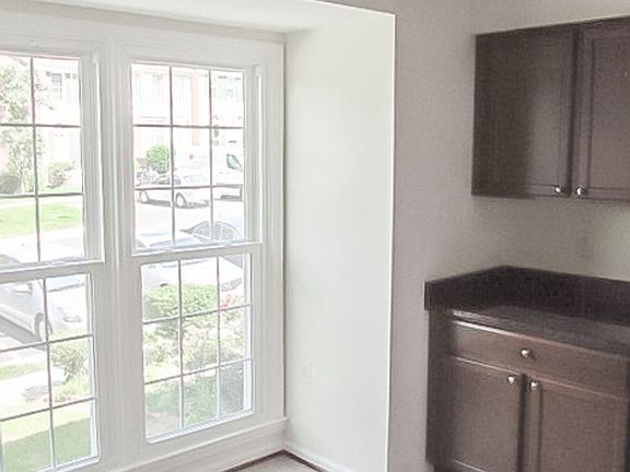 5th image of 13355 Foxhole Dr
