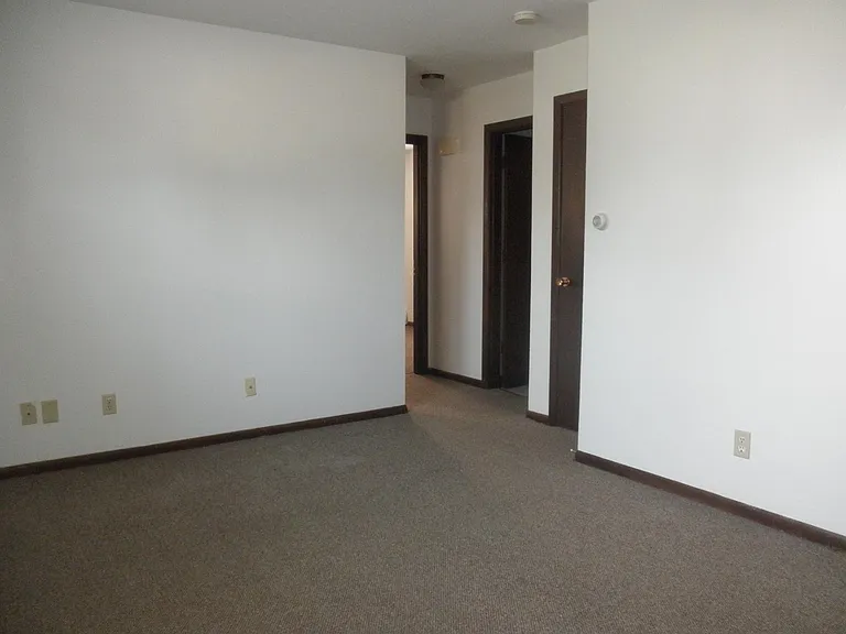 4837 NW 62nd Ave #OAK — Photo 5
