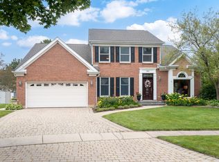 2304 Featherstone Ct, Schaumburg, IL 60194