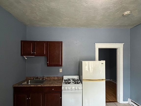 2nd image of 456 Eastern Ave #A0753ac8d
