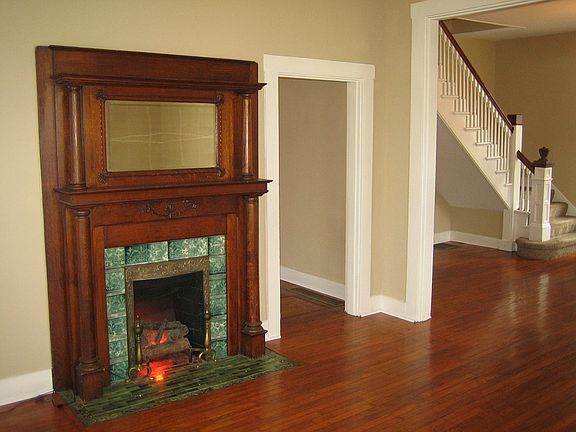 5th image of 1033 E 2nd St