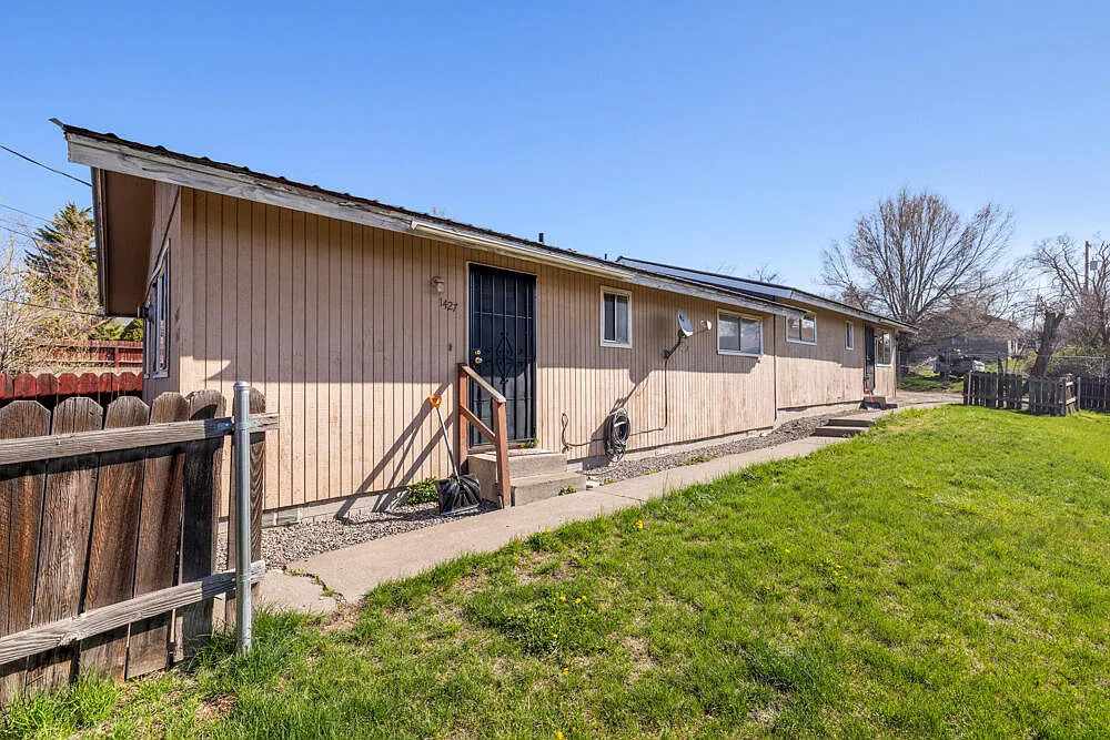 1429 Lakeview Ave photo 1