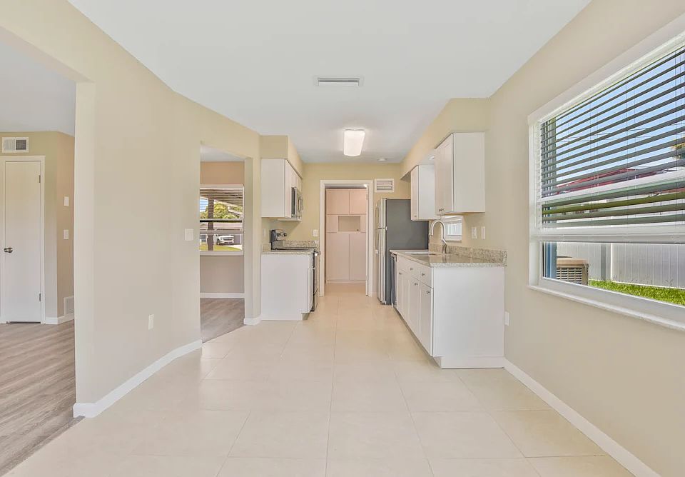 1st image of 6535 Precourt Dr