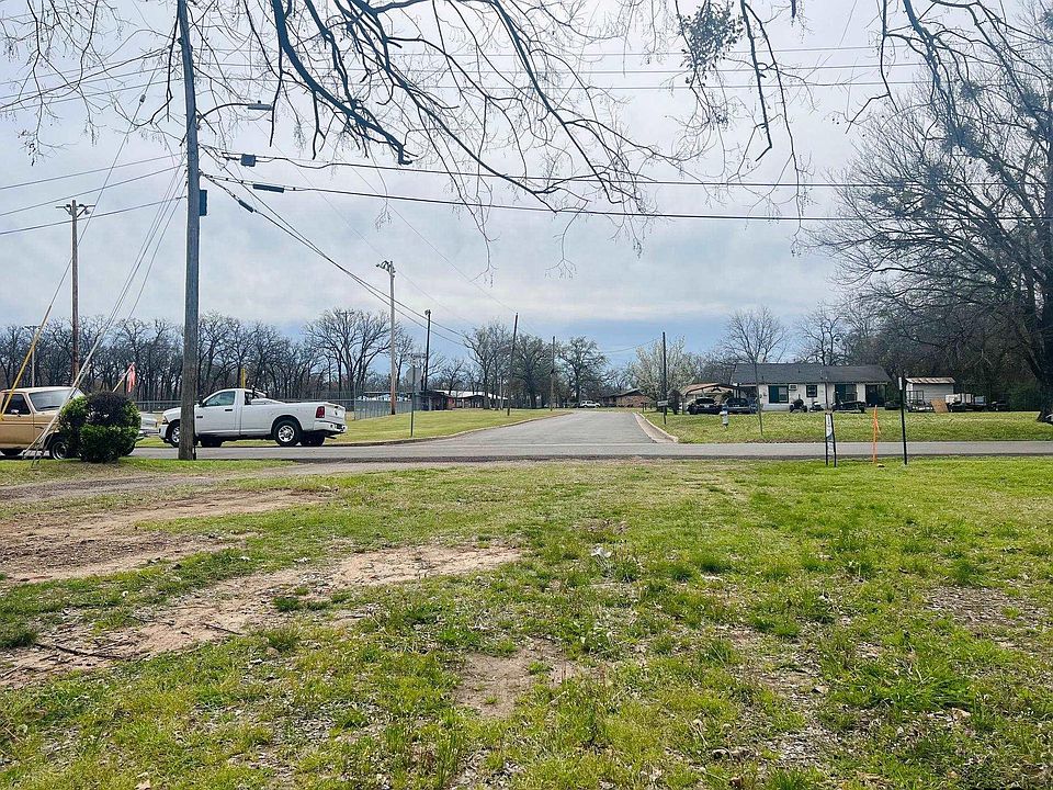 2nd image of W Cross Rd