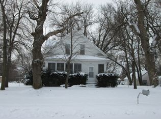 1122 1st Ave S, Saint James, MN 56081