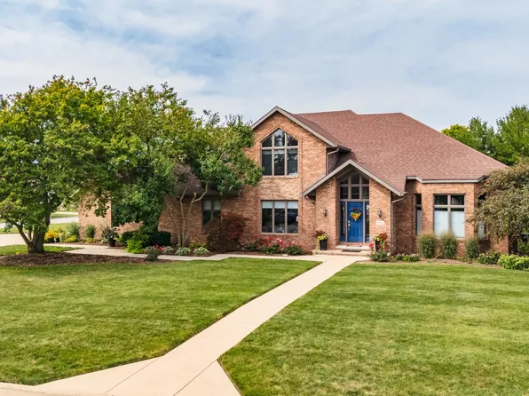 1815 Cardinal Ct, Pontiac, IL 61764