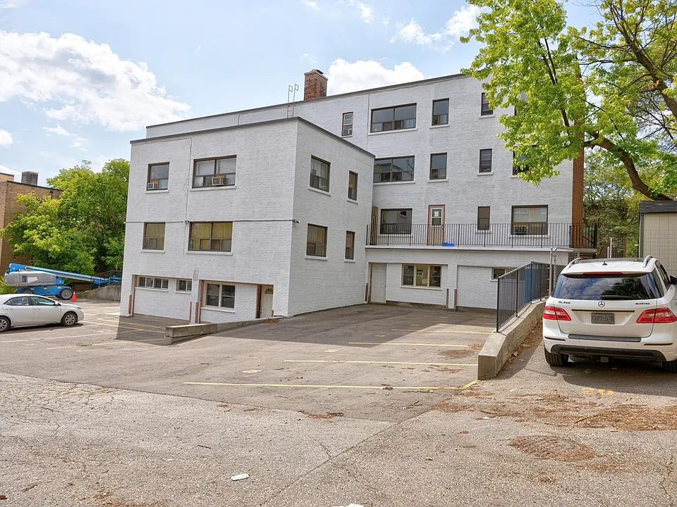 12 Kinsdale Blvd #101