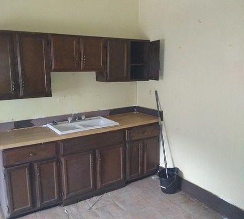 4th image of 1712 S Faraday Ave
