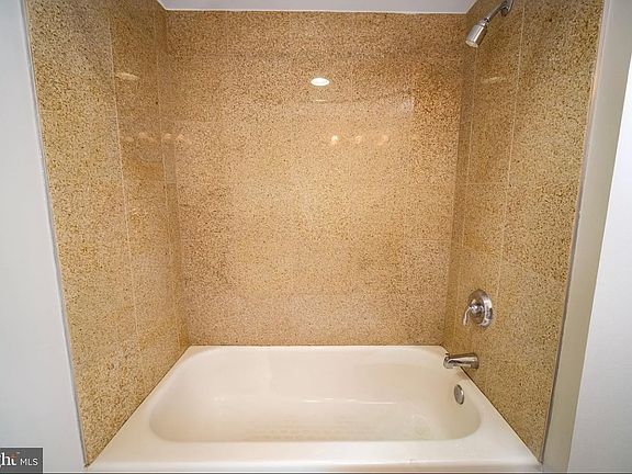 4th image of 7500 Woodmont Ave #S1001