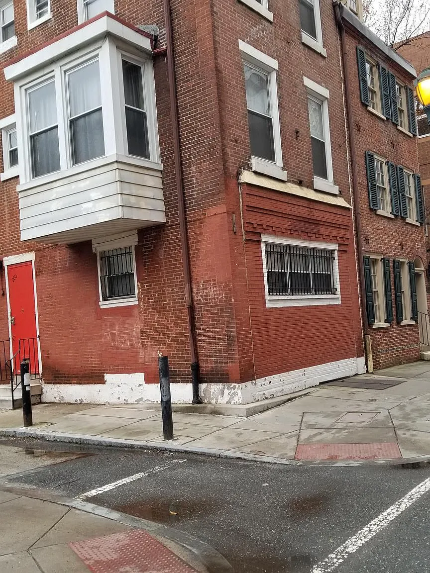 1120 Locust Street - #101 — Photo 1
