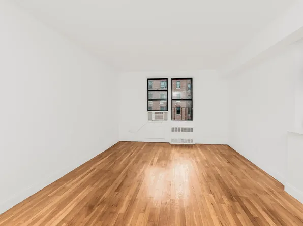 2165 Matthews Avenue image 15 of 20