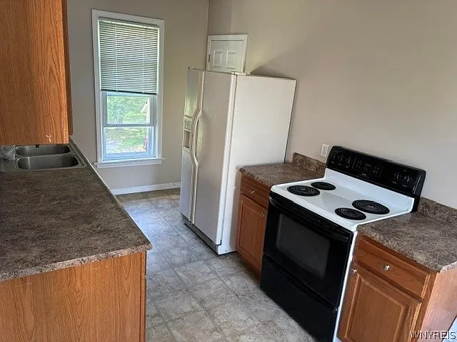 18 Tracy Ave — Photo 6