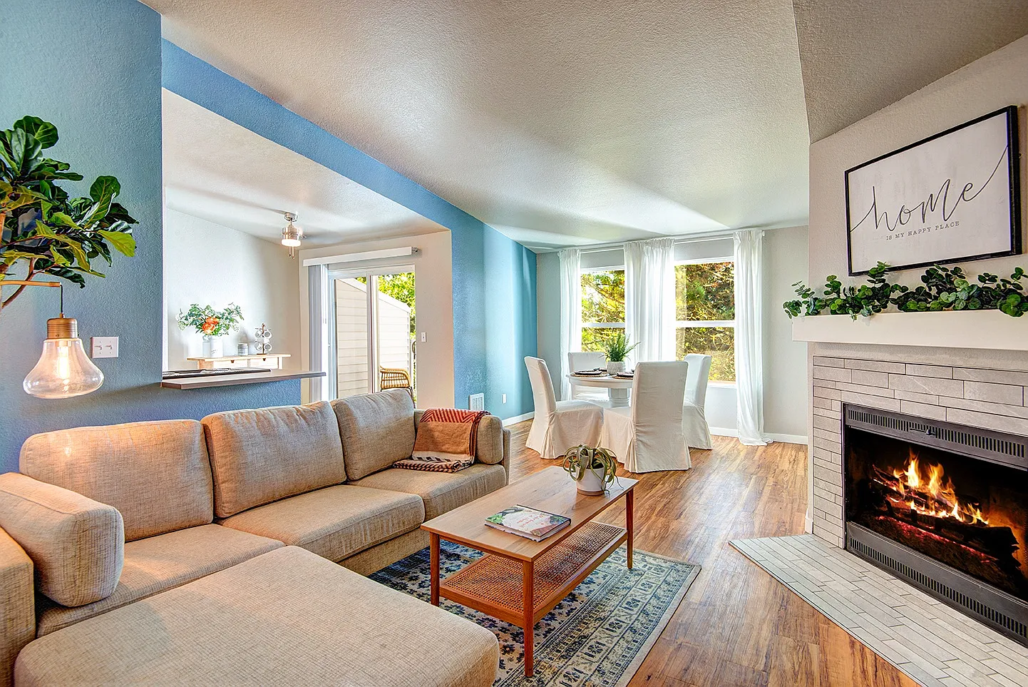 The Lynx Apartments — Photo 2