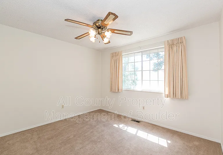 3839 Paseo Del Prado — Photo 14