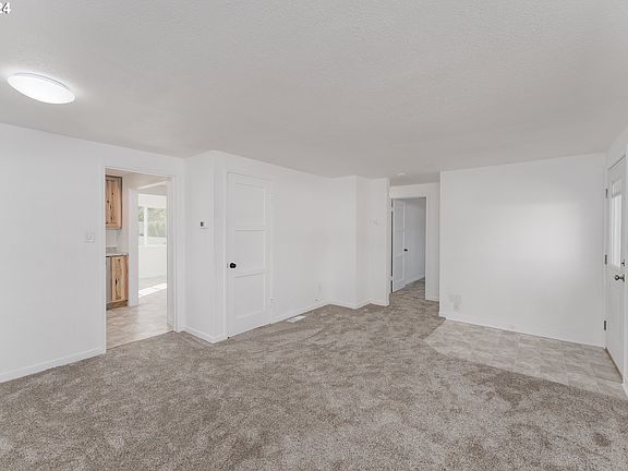 4th image of 188 NE Lombardy Dr
