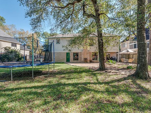 3rd image of 15207 River Park Dr