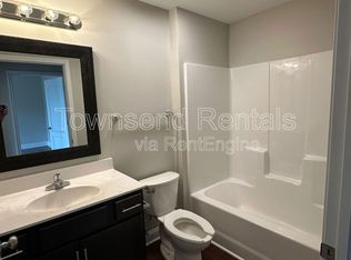 1304 Morganton Rd #202, Fayetteville, NC 28305