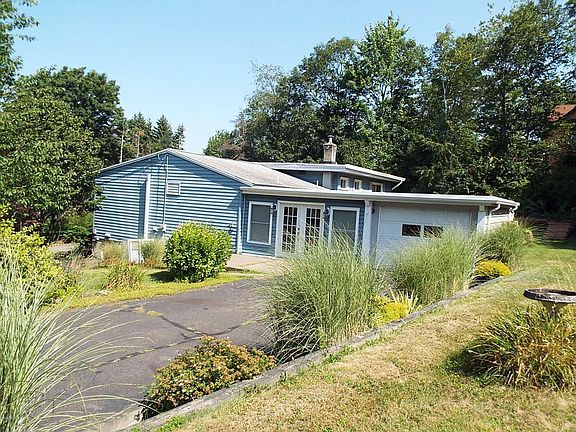 Side and garage 2