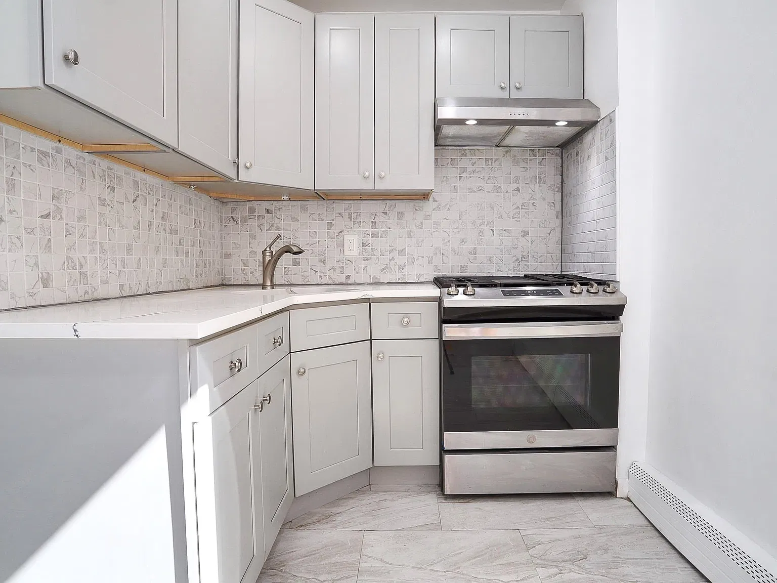 190 Clinton Ave — Photo 4