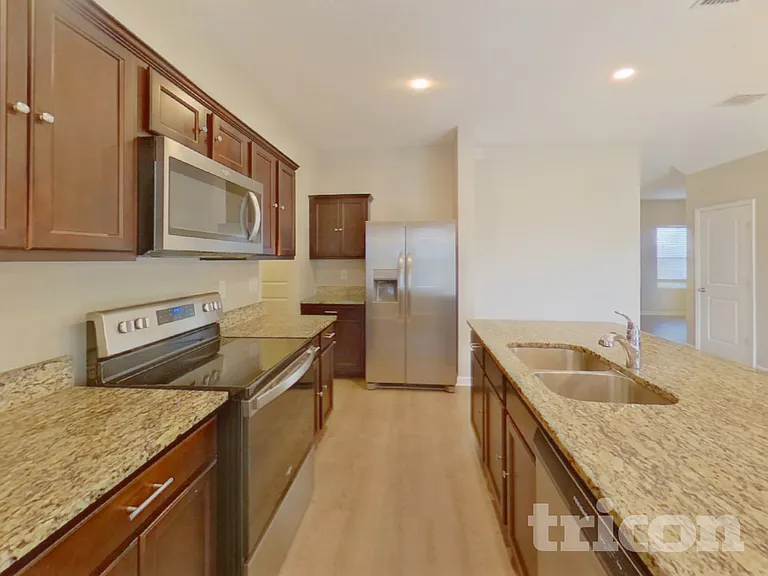 15619 Merlin Ave — Photo 4
