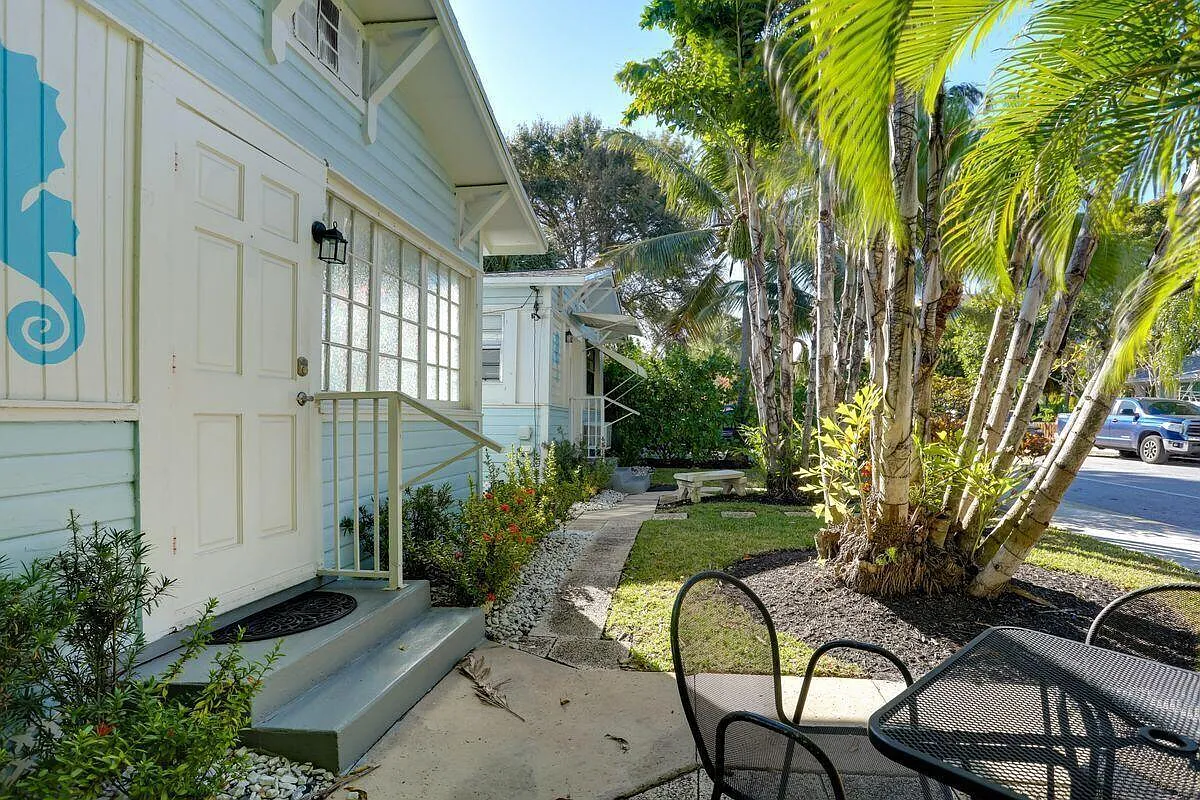 Seahorse Suites — Photo 3