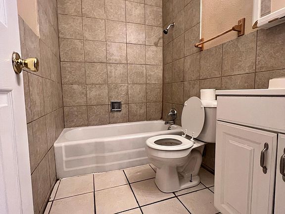 4th image of 603 S Pennsylvania Ave #C