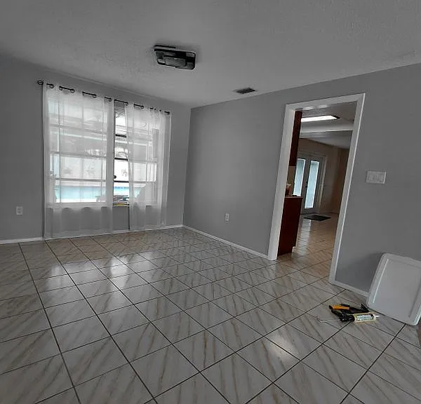 20263 Hamilton Ave — Photo 11