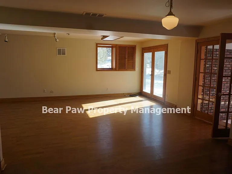 6445 Olympus Dr — Photo 10