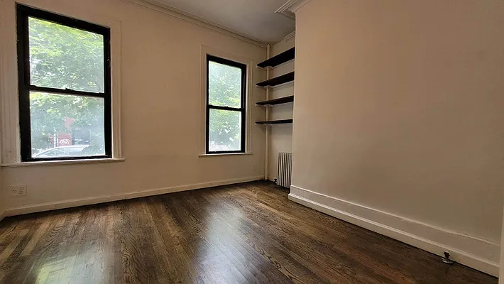 Rented by Delmark Realty LLC | media 29