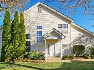 301 Canterbury Ct #301, Oswego, IL 60543