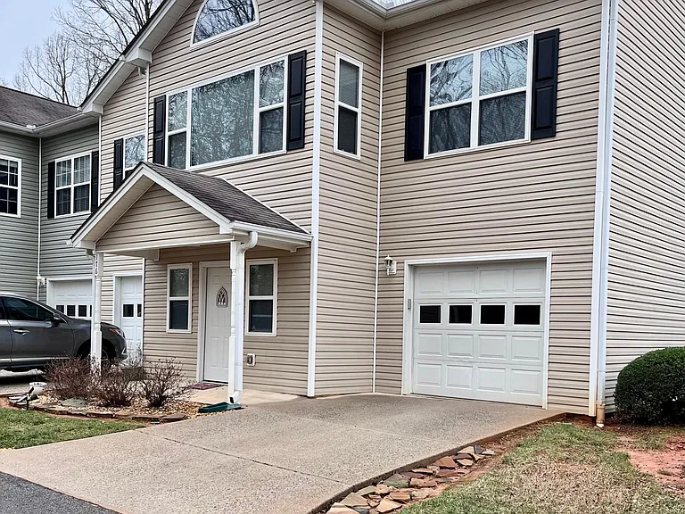 Front elevation, corner unit!