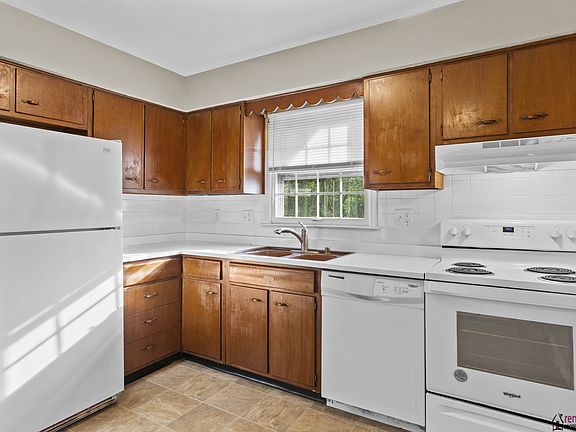 4th image of 1036 Whitehall Pl