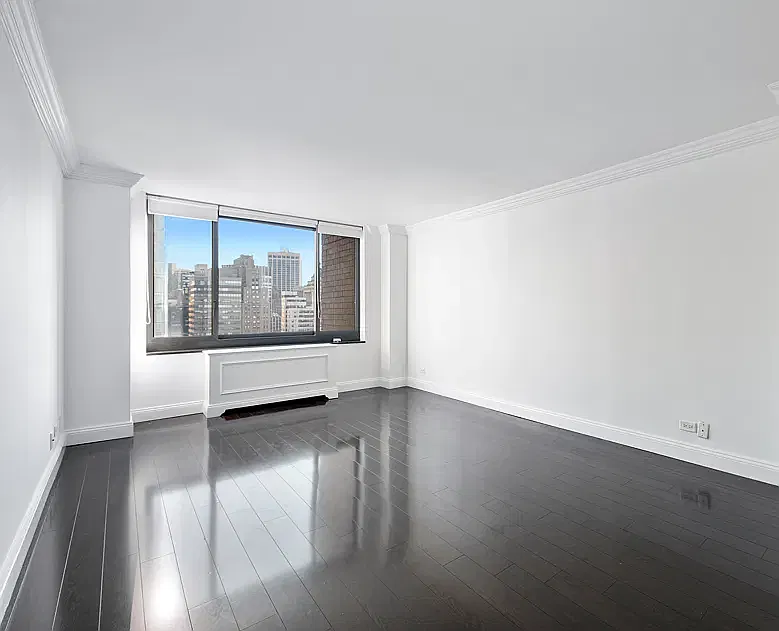 200 Rector Pl — Photo 4
