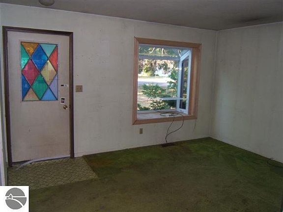 5th image of 4358 Manor Wood Dr S