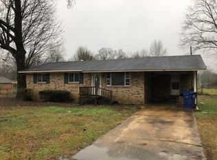 201 Noble St, Batesville, MS 38606