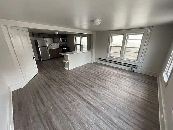 2nd image of 115 S Market St APT 201
