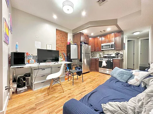 Rented by Doorway NYC, LLC | media 12