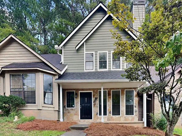 885 Brandy Oaks Ln, Stone Mountain, GA 30088
