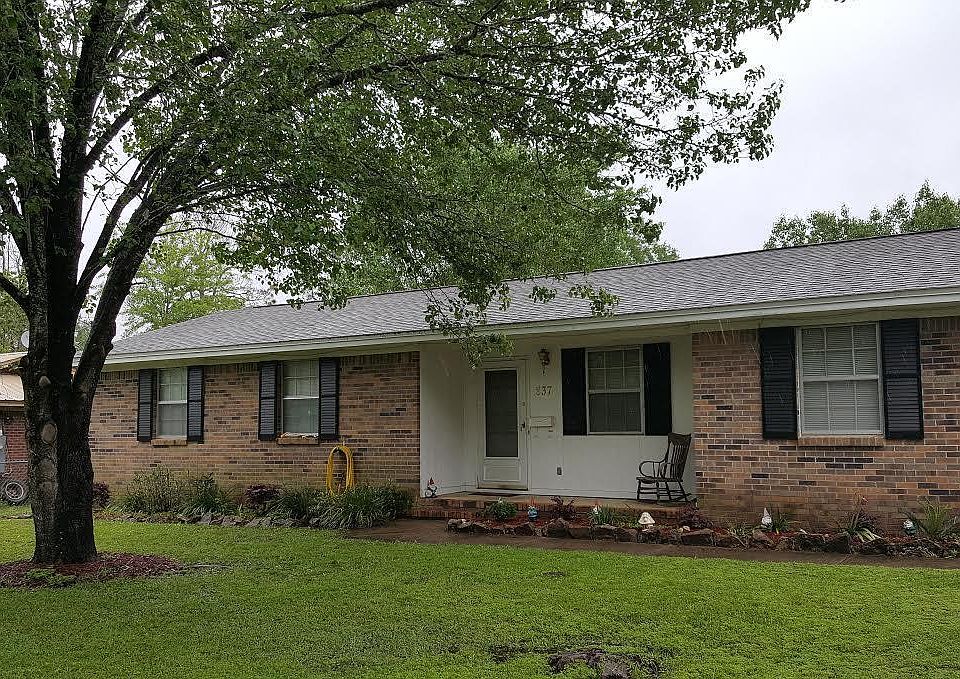 1st image of 837 Chesnut Hill St